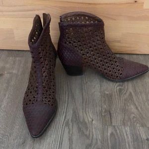 Matisse booties brown size 8.5